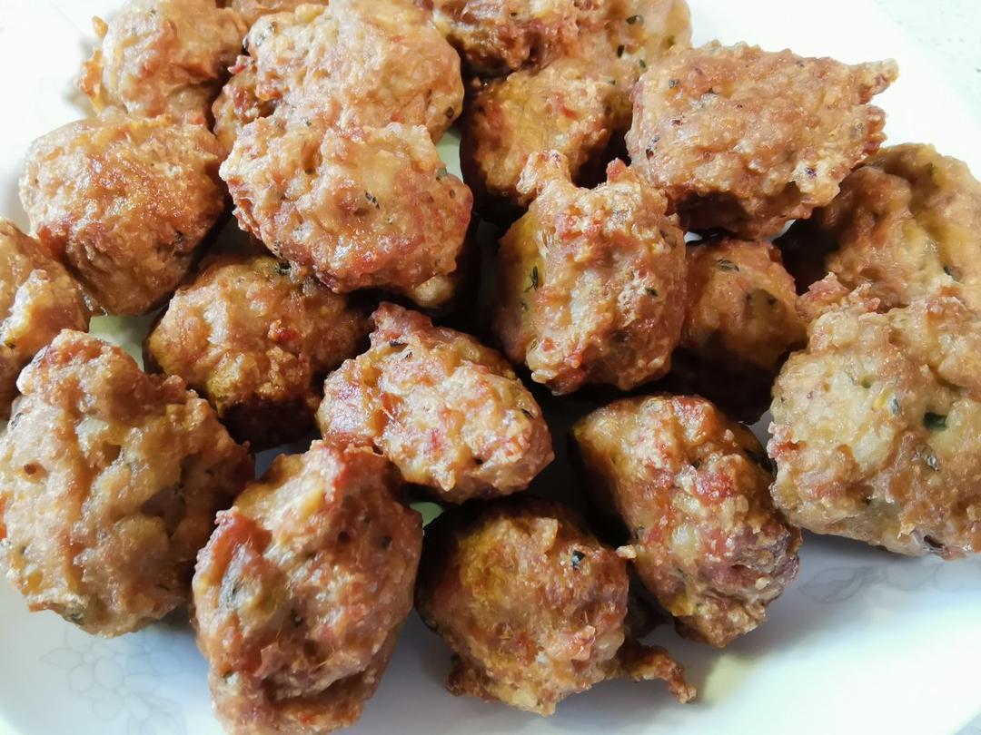 酥炸肉丸子