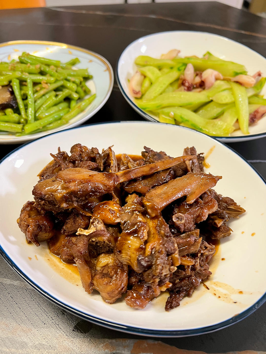 肉香扑鼻酸甜可口的五味鸭