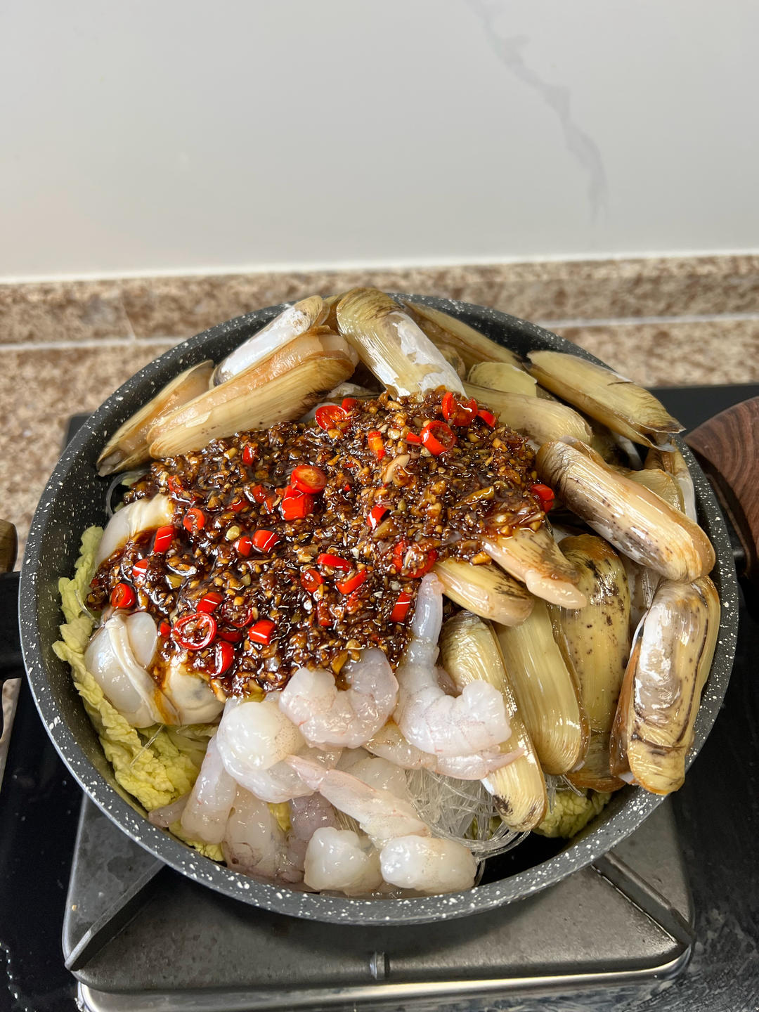 火爆餐厅的肉末蒜蓉生蚝海鲜煲，鲜香美味又下饭