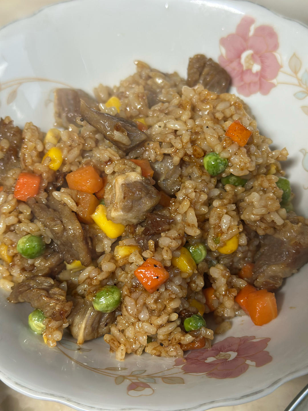 牛肉粒蔬菜炒饭