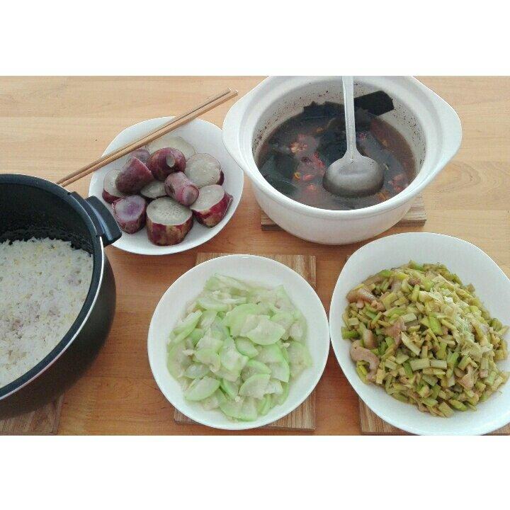 弯弯雨虹做的粗茶淡饭