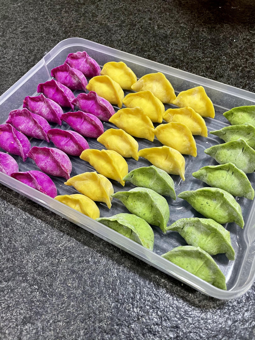 小无脸的amy呀做的彩色水饺