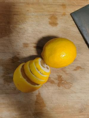 🍋柠檬泡椒凤爪的做法 步骤2