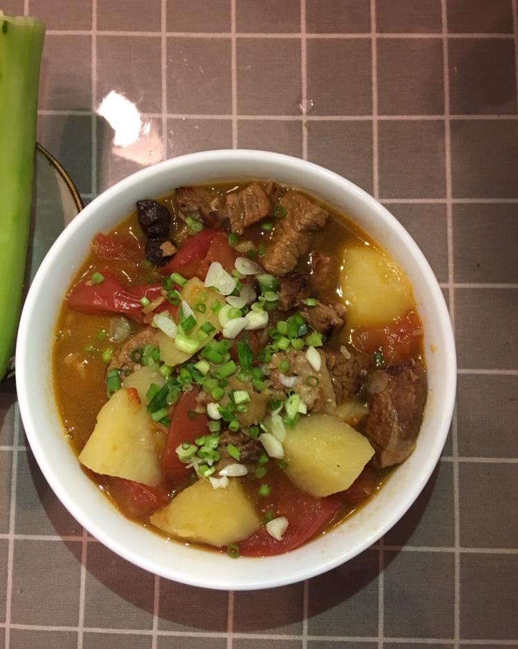 番茄土豆炖牛腩