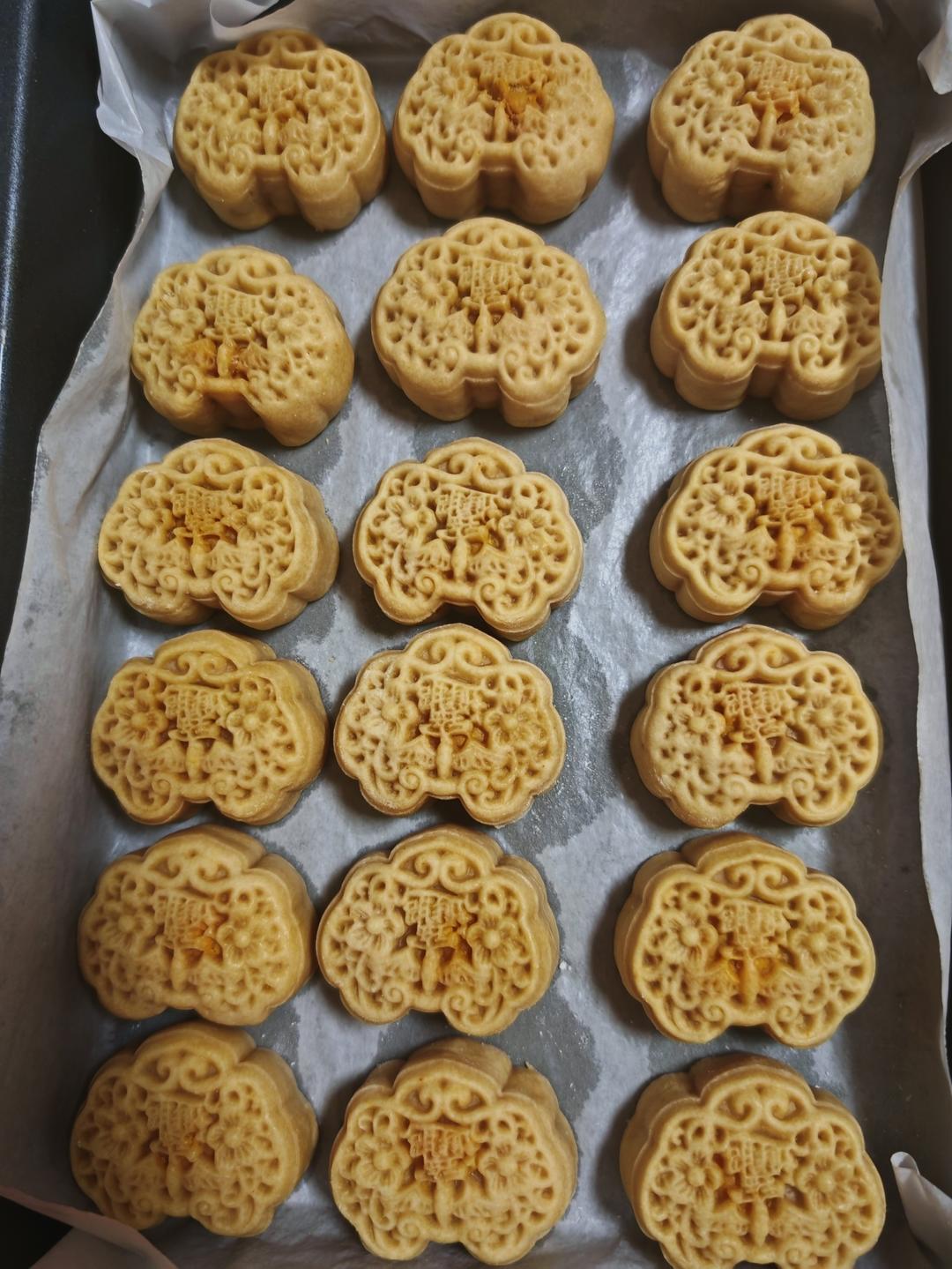 广式莲蓉蛋黄月饼/久吃不厌的经典组合