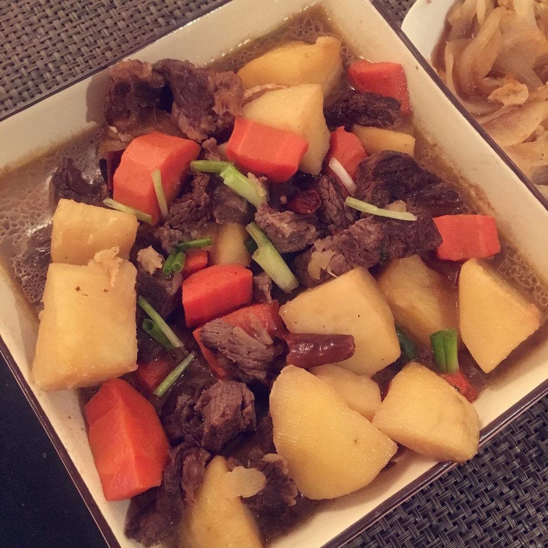 红烧牛肉土豆 （独家秘制）