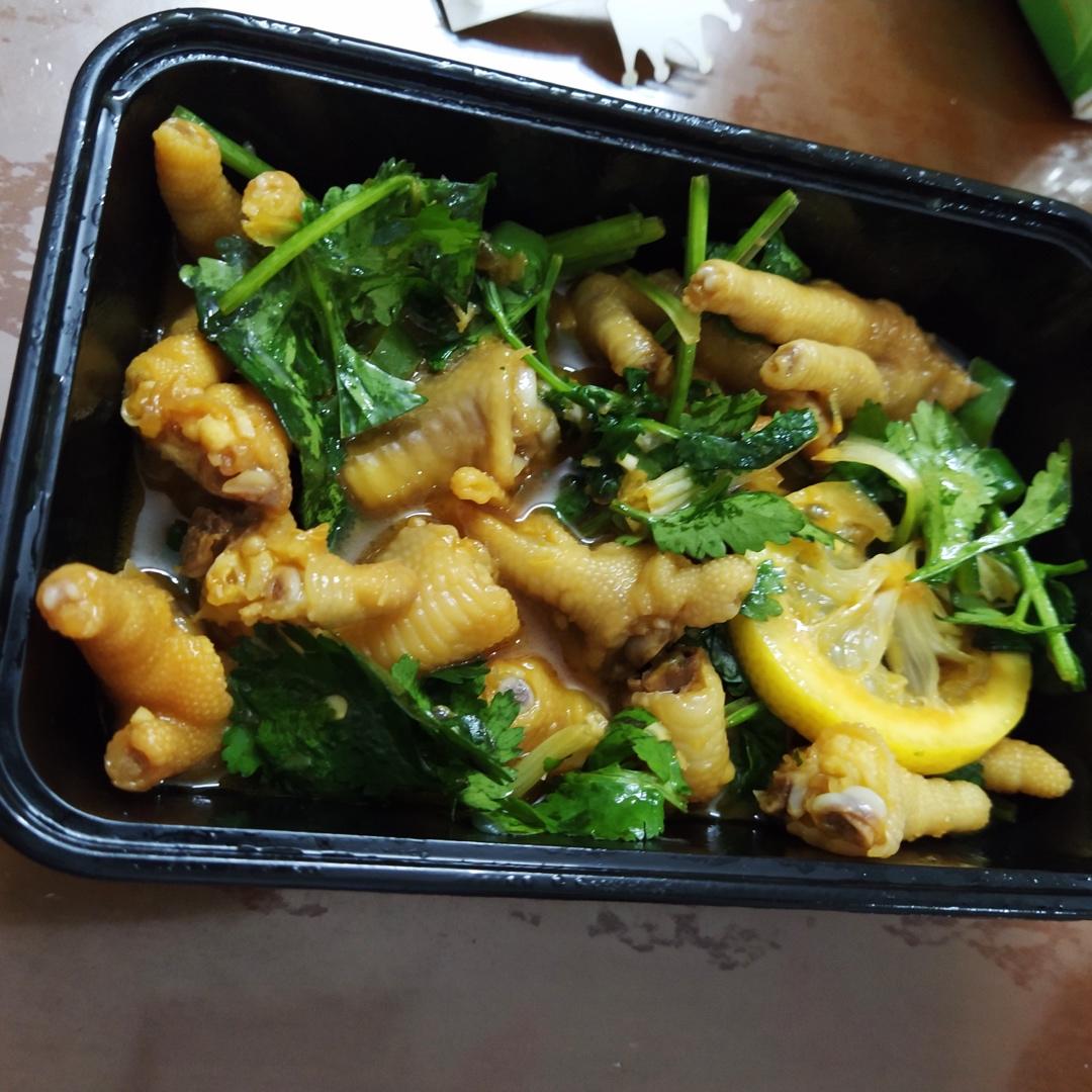 停不下来的秘制凉拌鸡爪