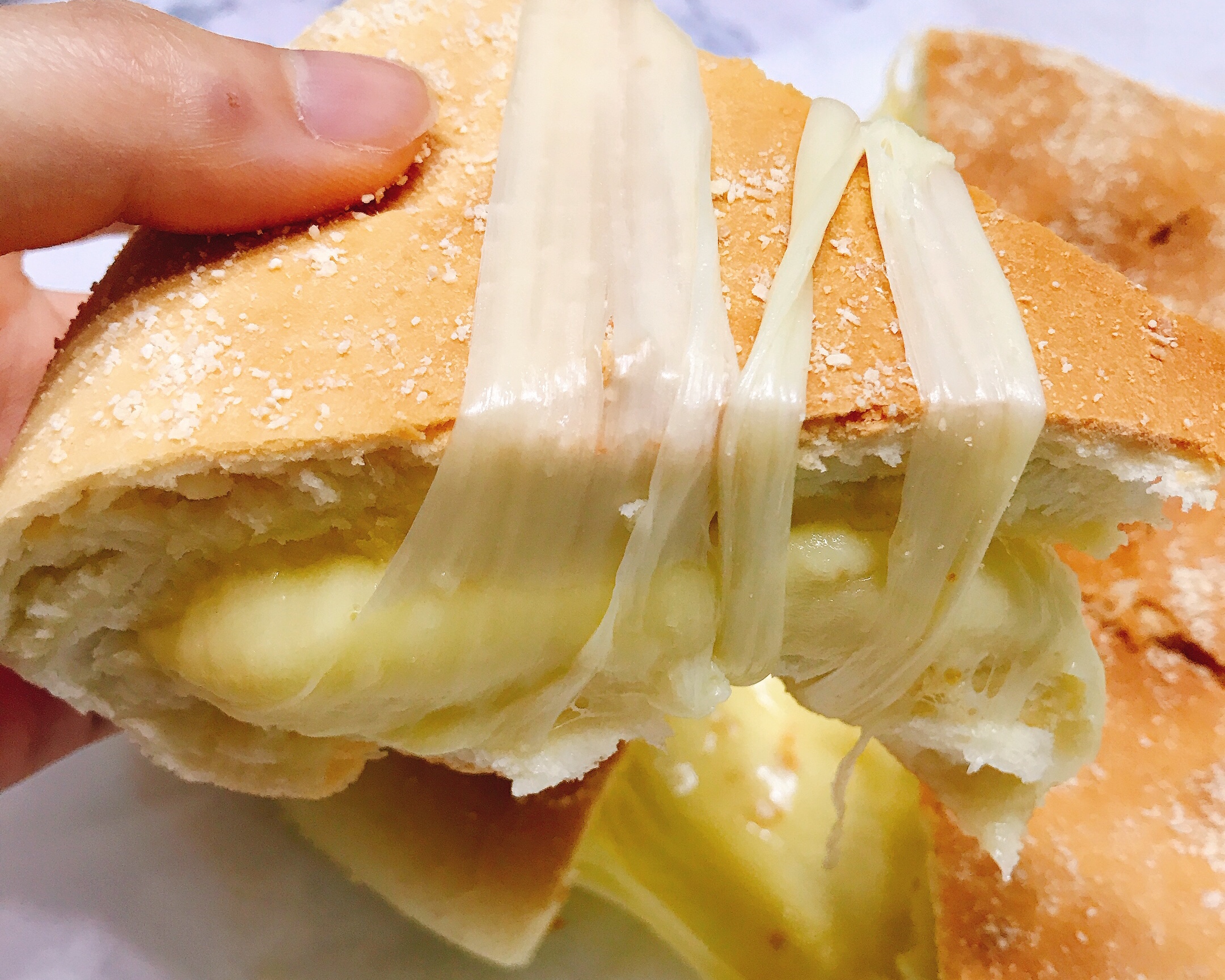 完爆西贝🔥芝士奶酪包的做法