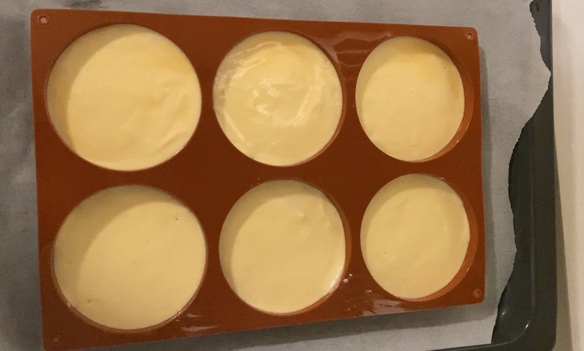 咸椰子奶油抱抱卷蛋糕的做法 步骤6