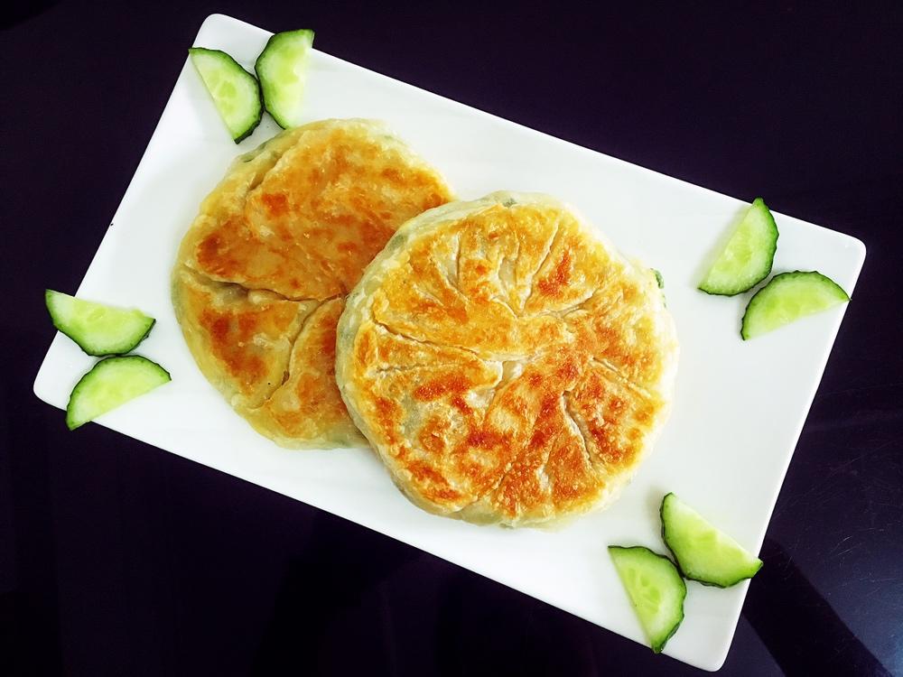 酥脆多汁好吃到爆的手抓饼韭菜盒子