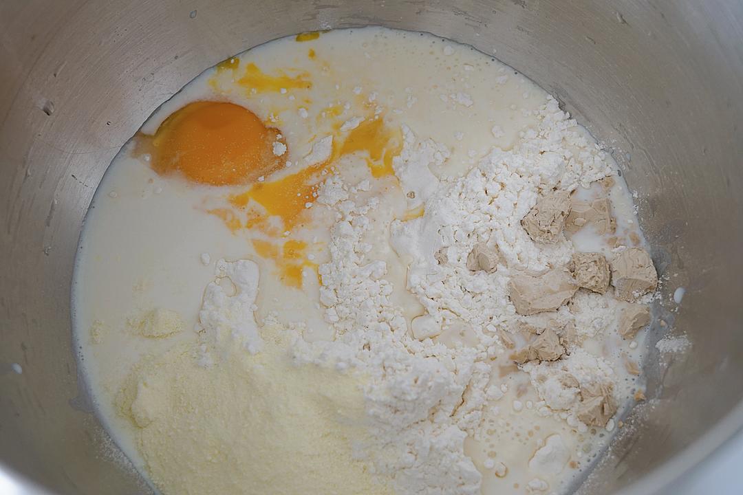 纯奶手撕吐司的做法 步骤1