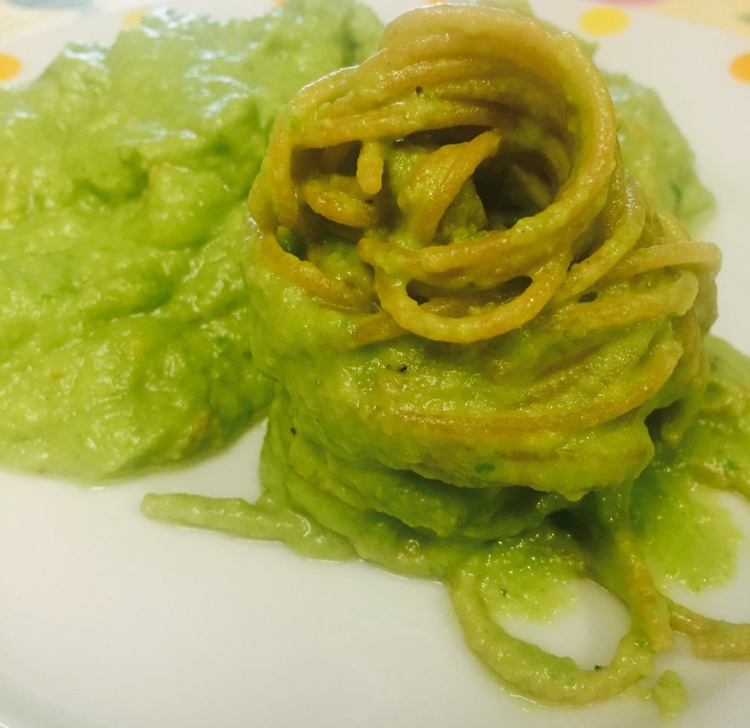 小清新牛油果火腿意面
