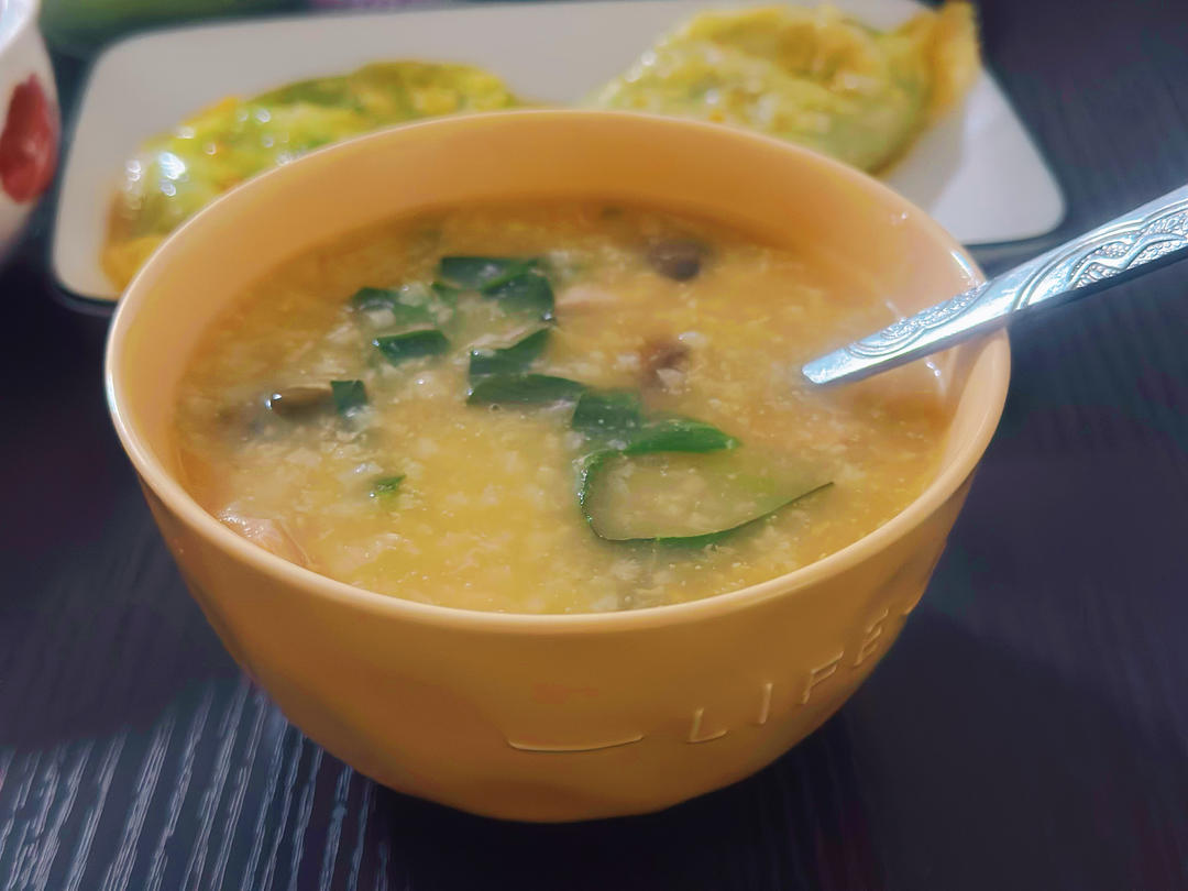 妈妈👩教我做的皮蛋瘦肉粥🥣简单快捷美味😋