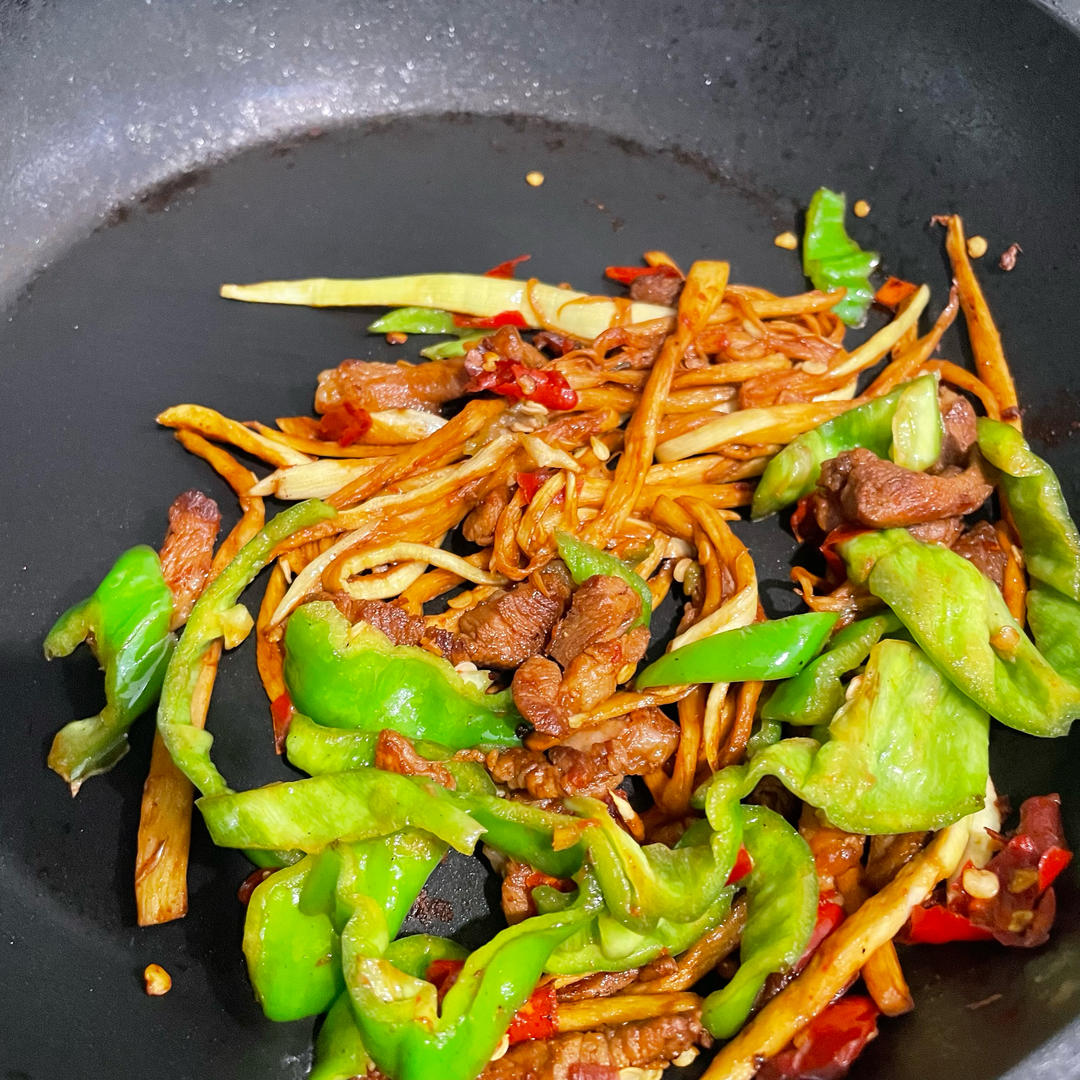 茭白这样做百吃不厌，茭白炒肉