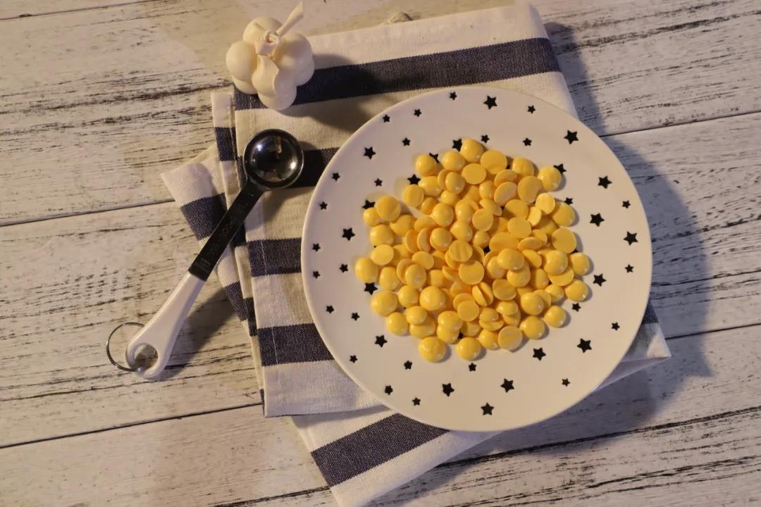 零添加零难度的蛋黄溶豆，宝宝最爱！的做法