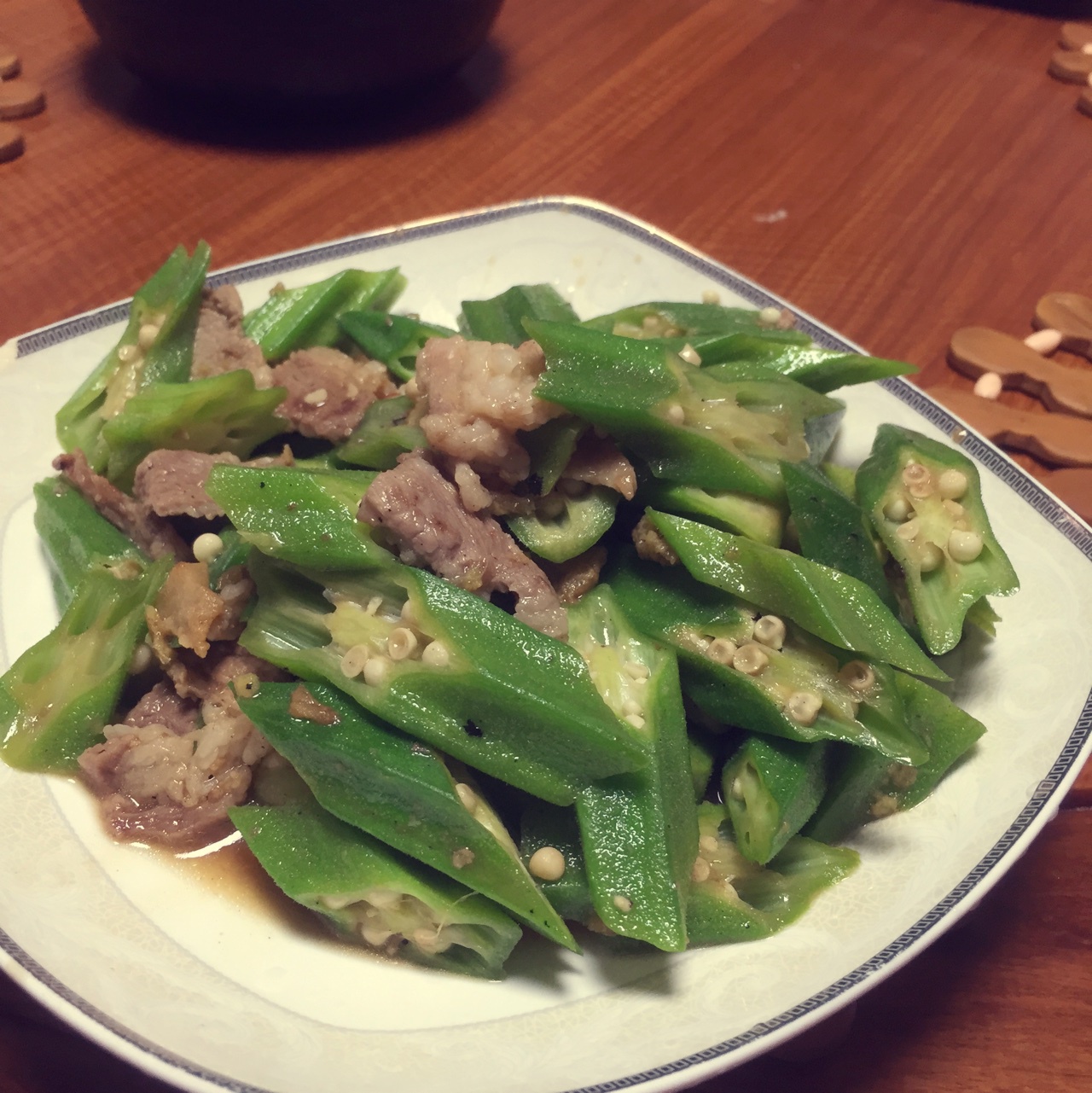 秋葵炒肉