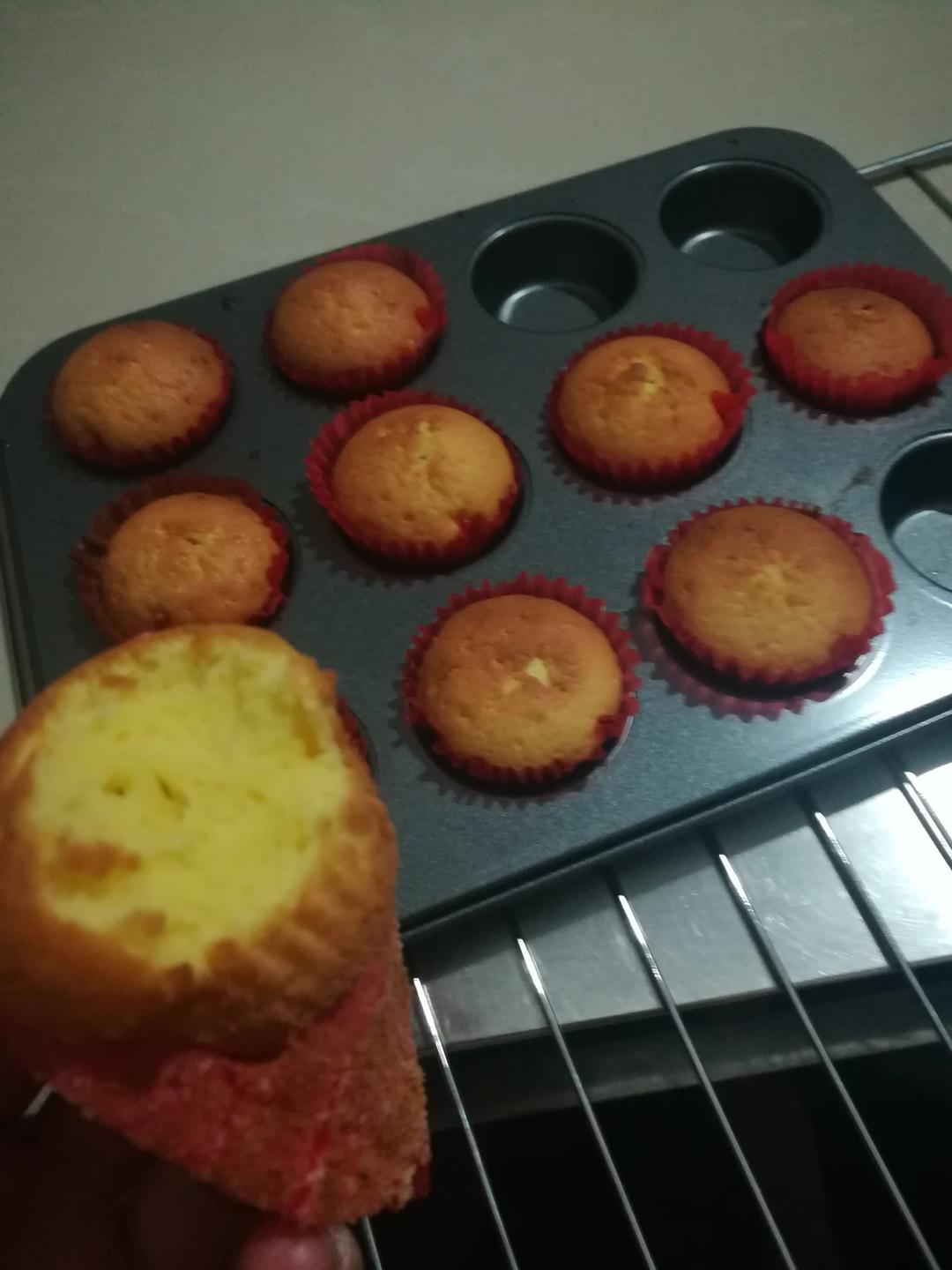棉花纸杯蛋糕