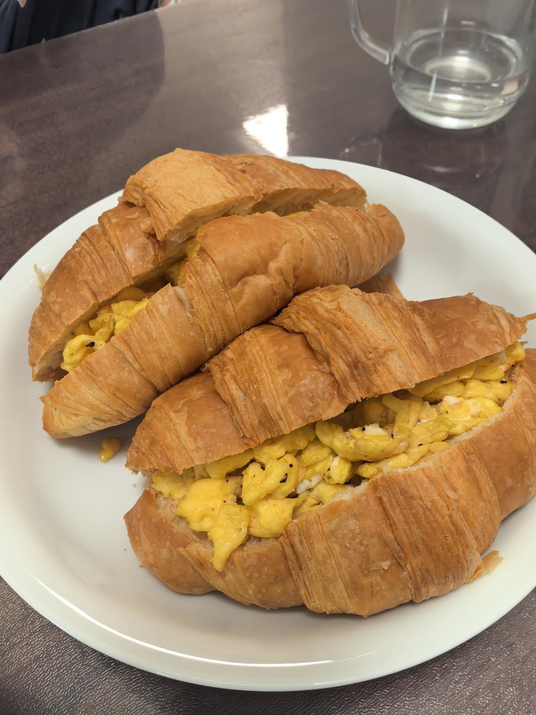 鸡蛋可颂三明治（空炸版）