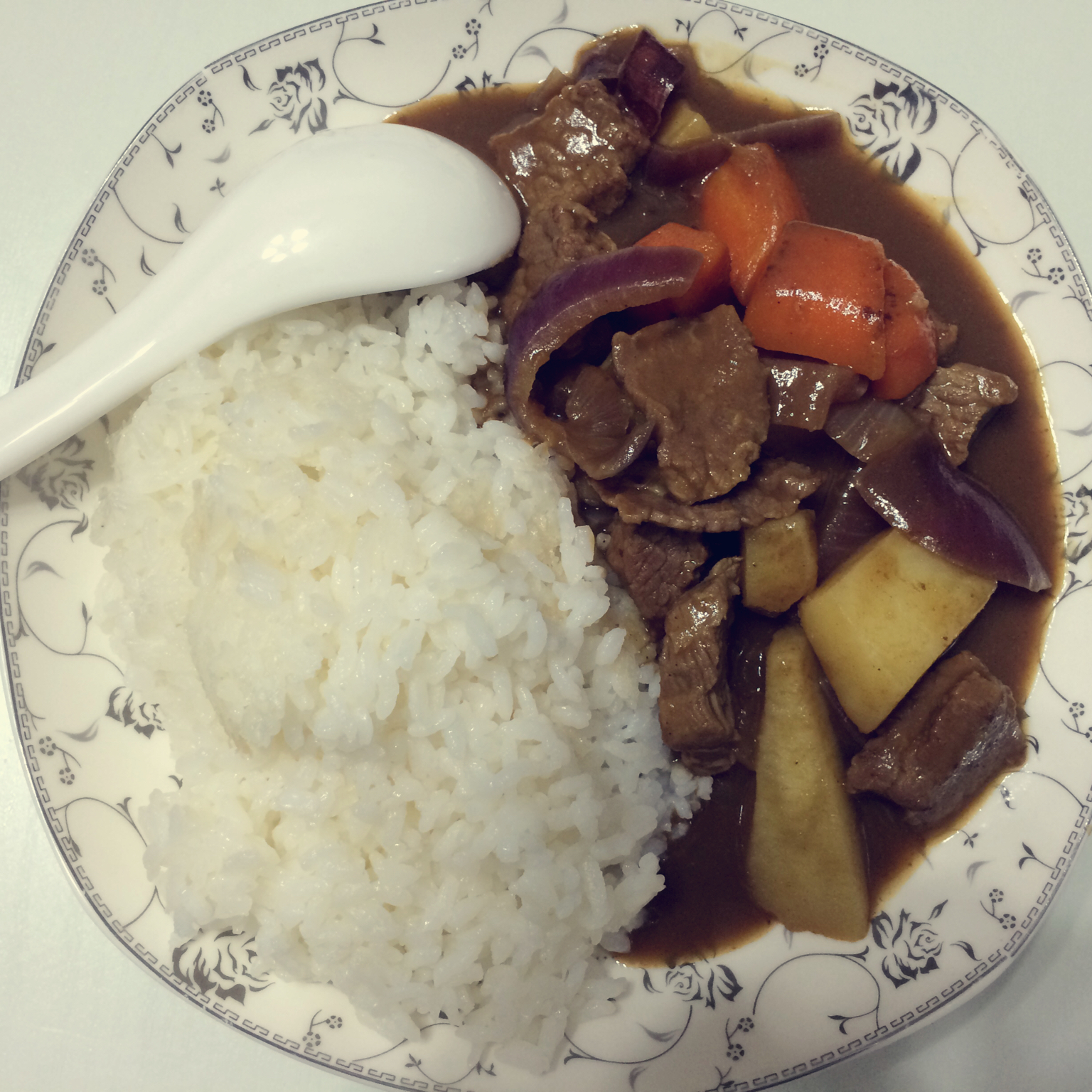 咖喱牛腩
