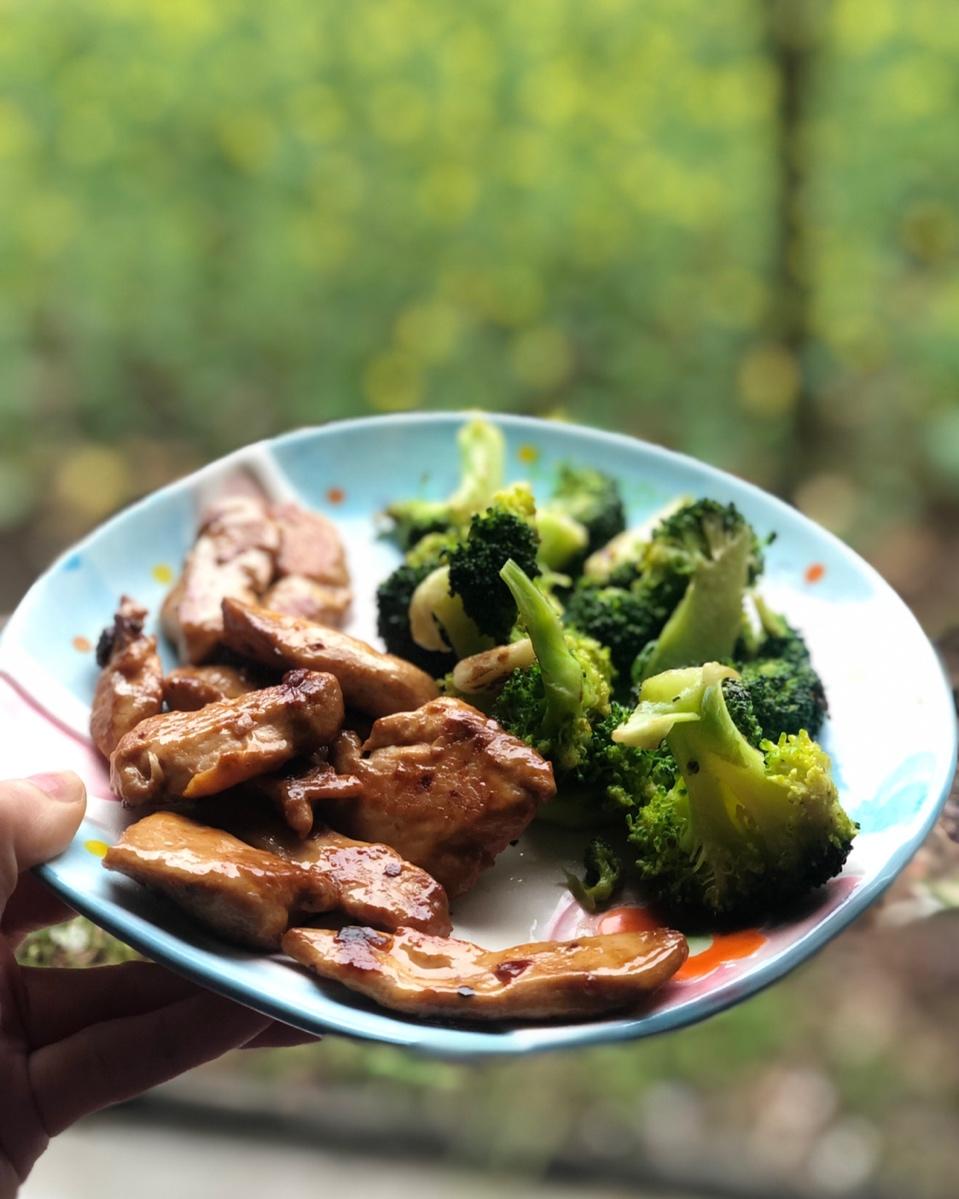 蚝油煎鸡胸肉（真的只要腌了就炒鸡嫩！（新增微波式