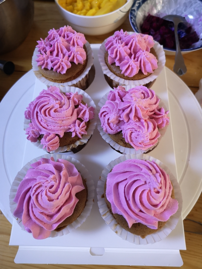 自制天然色素 粉色 生日蛋糕裱花的做法