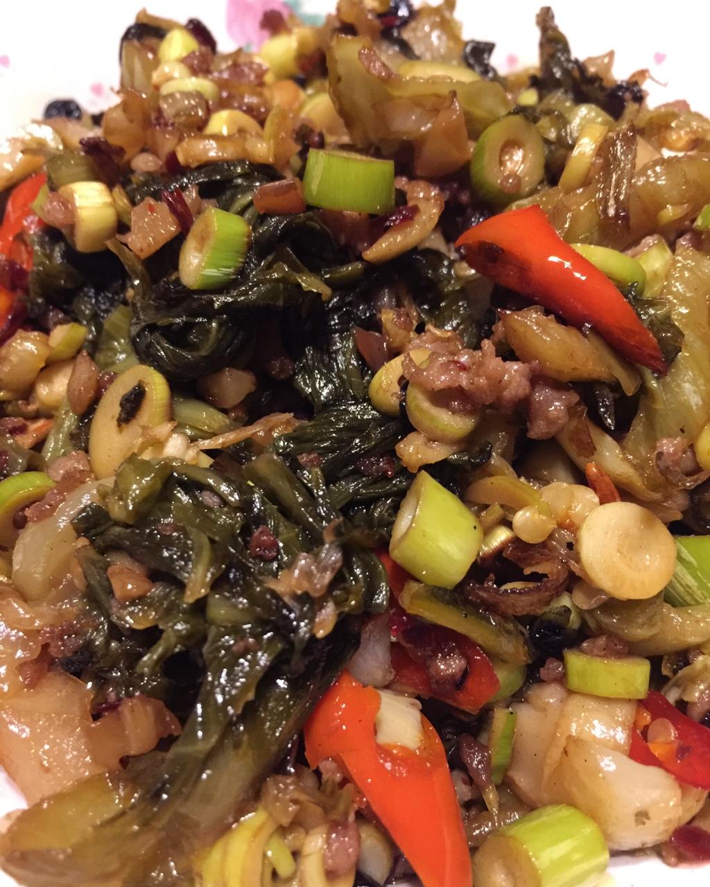 酸菜小笋肉末