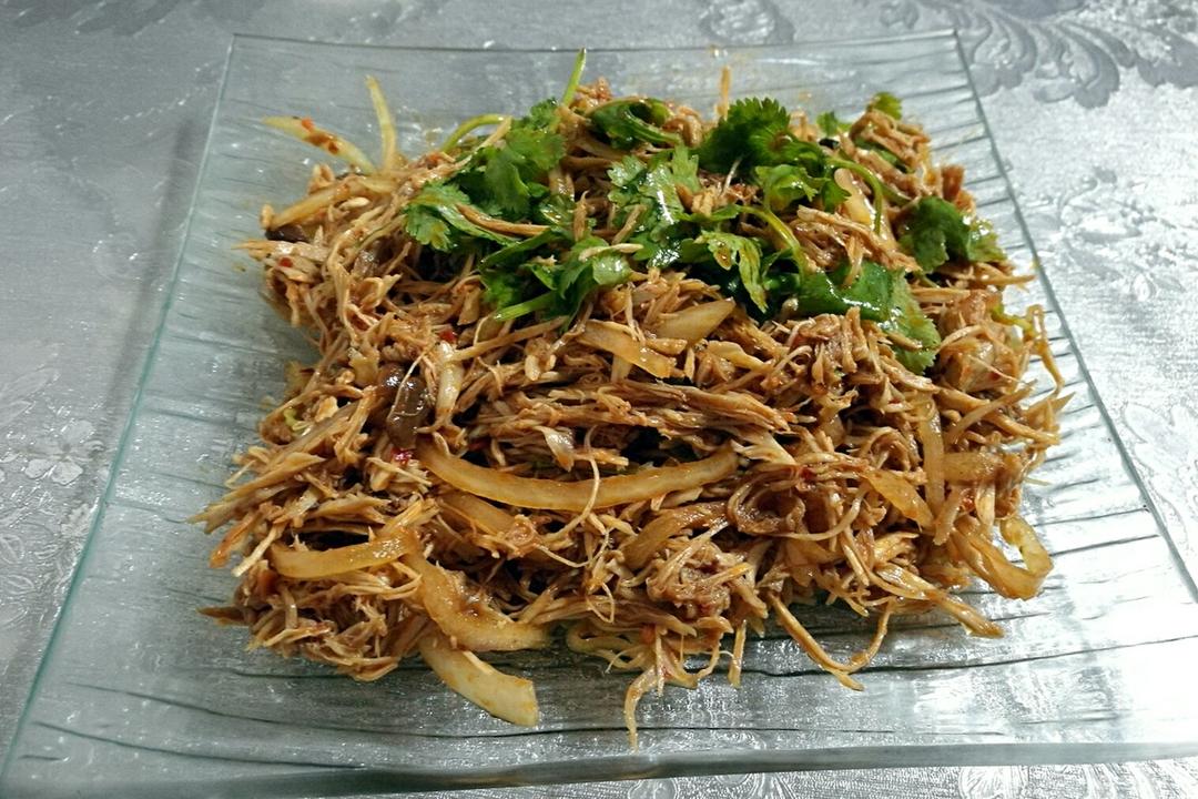 凉拌洋葱鸡丝