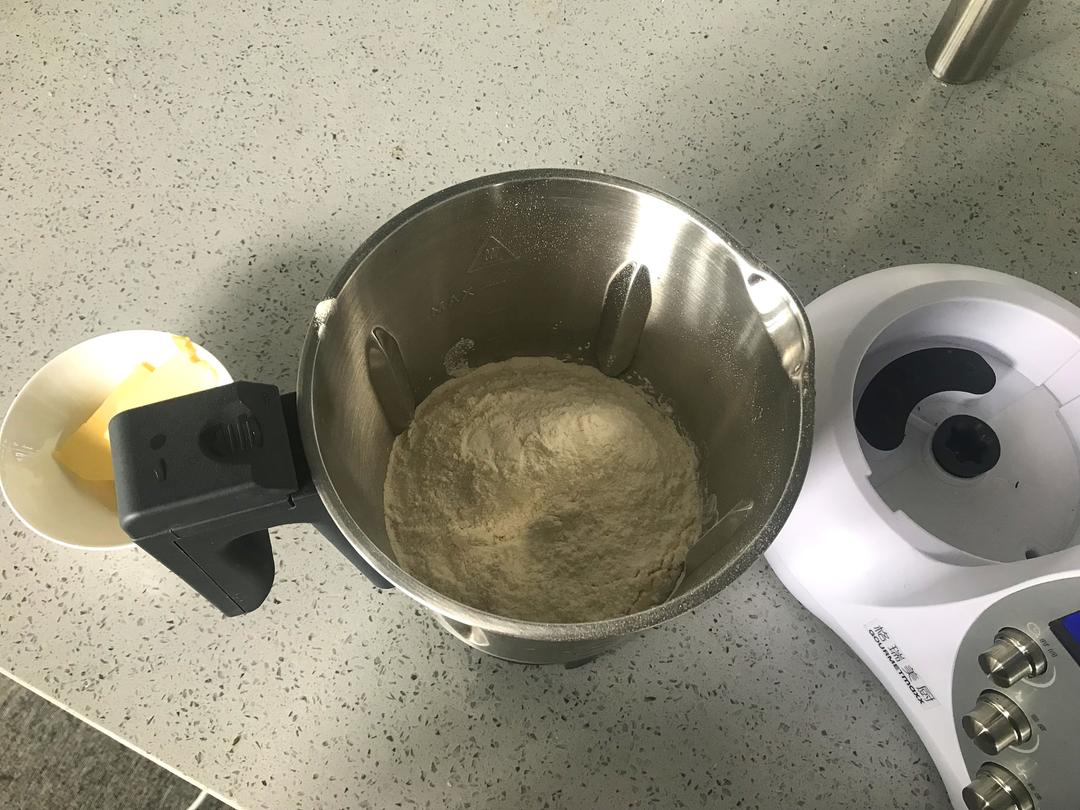 纯奶手撕吐司的做法 步骤1