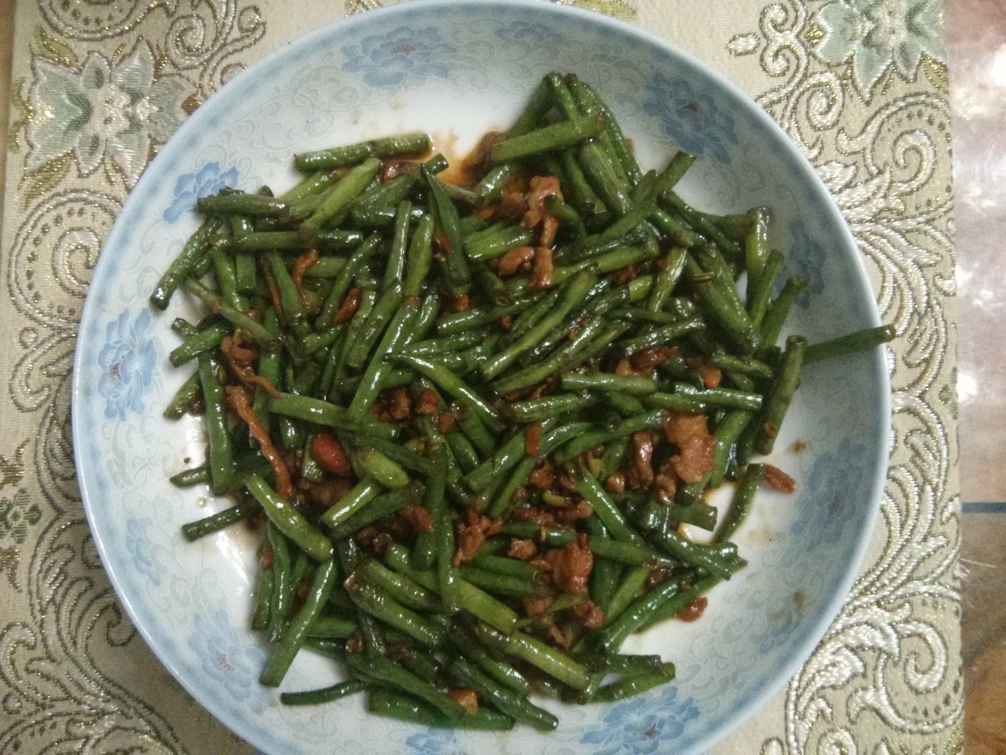 长豆角炒肉丁咸菜