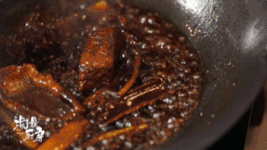 文火牛肉】30分钟炖出完美牛肉,鲜嫩浓郁一口香!的做法视频_做法步骤】_下厨房