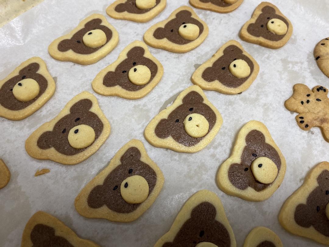 超可爱🉑️巧克力小熊曲奇饼干