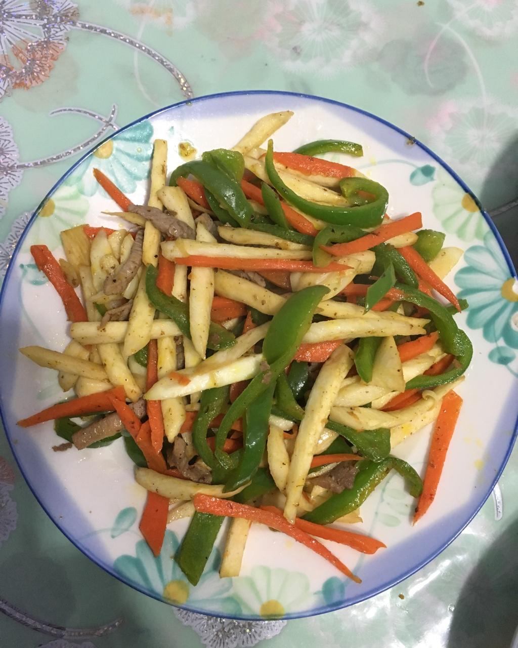 小白请三思啊！（三丝炒茭白）