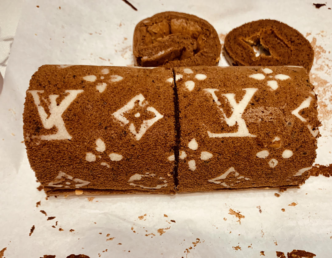 红45做的lv蛋糕卷