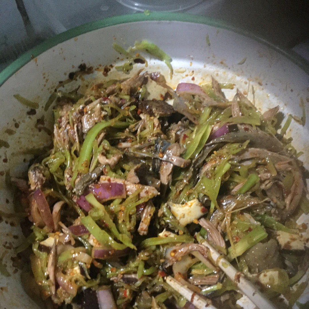 麻辣拌鸡腿—方便美味，两个步骤完成，超级下饭