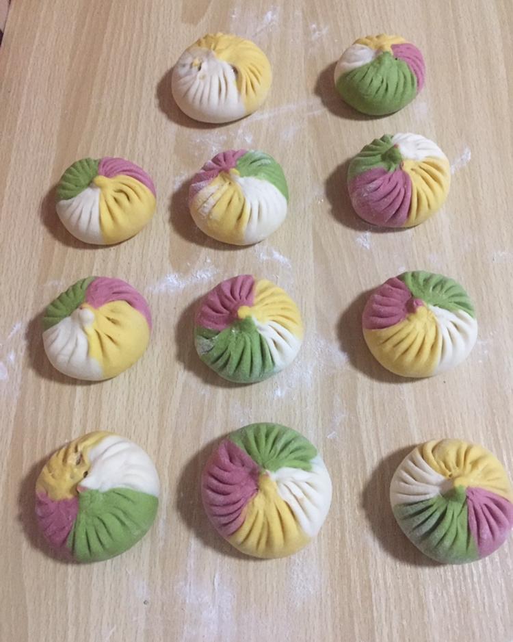 彩色肉包