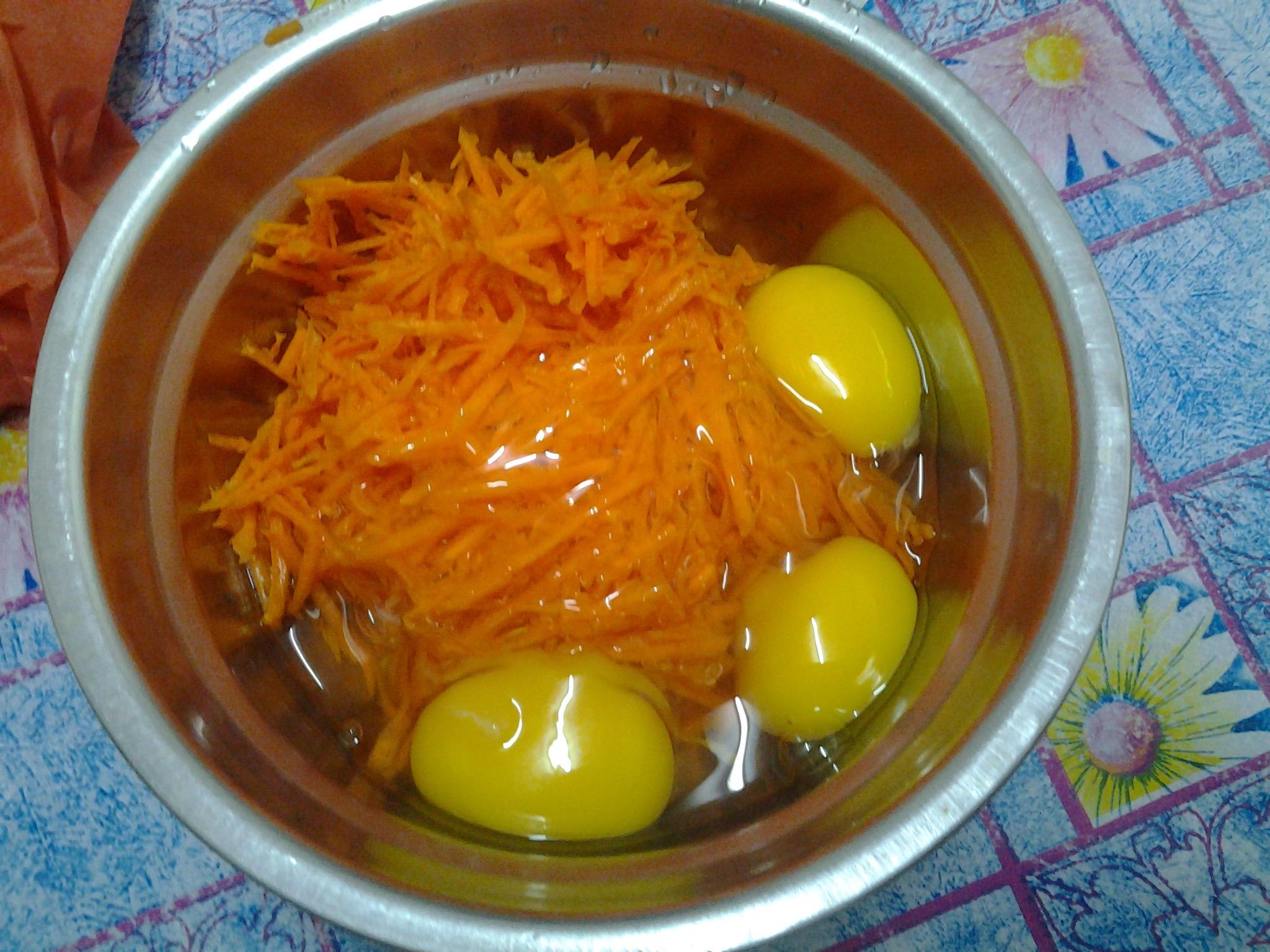 红萝卜丝炒蛋的做法 步骤2