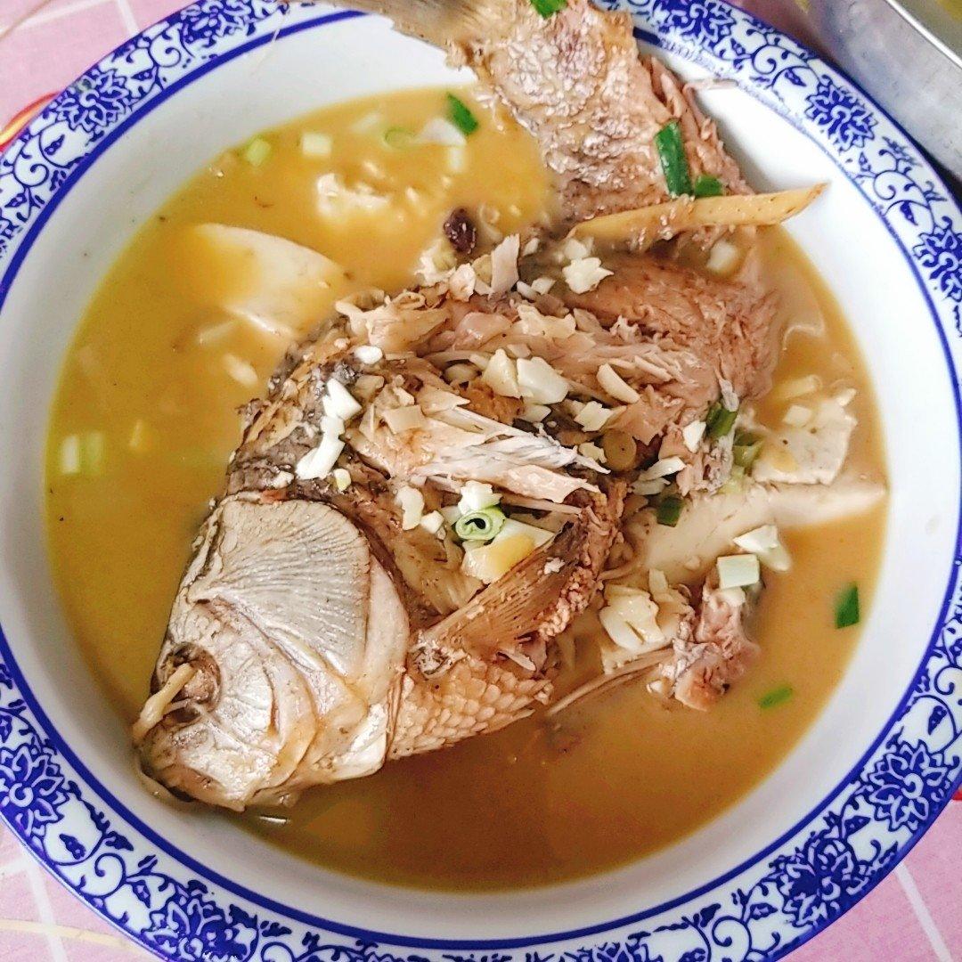 【鲫鱼豆腐汤】