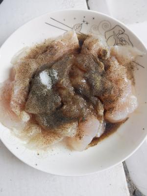 番茄巴沙鱼海鲜菇面的做法 步骤1