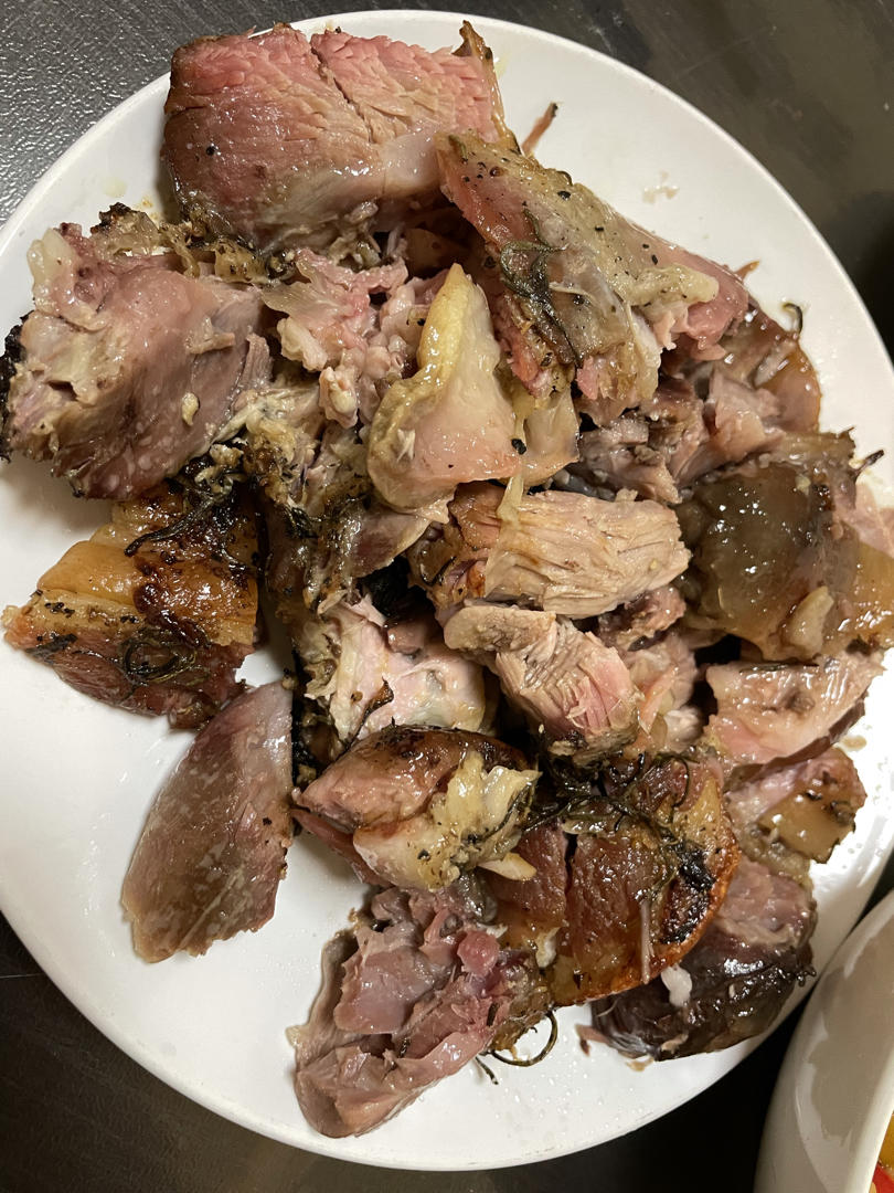 烤德国肘子Schweinshaxen