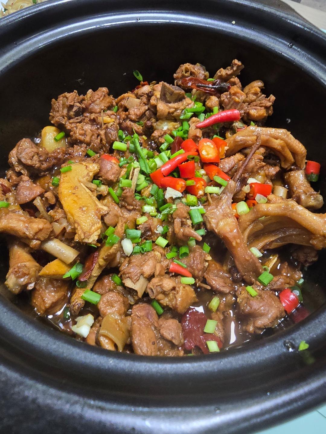香辣碎碎鸭(下饭湘菜）