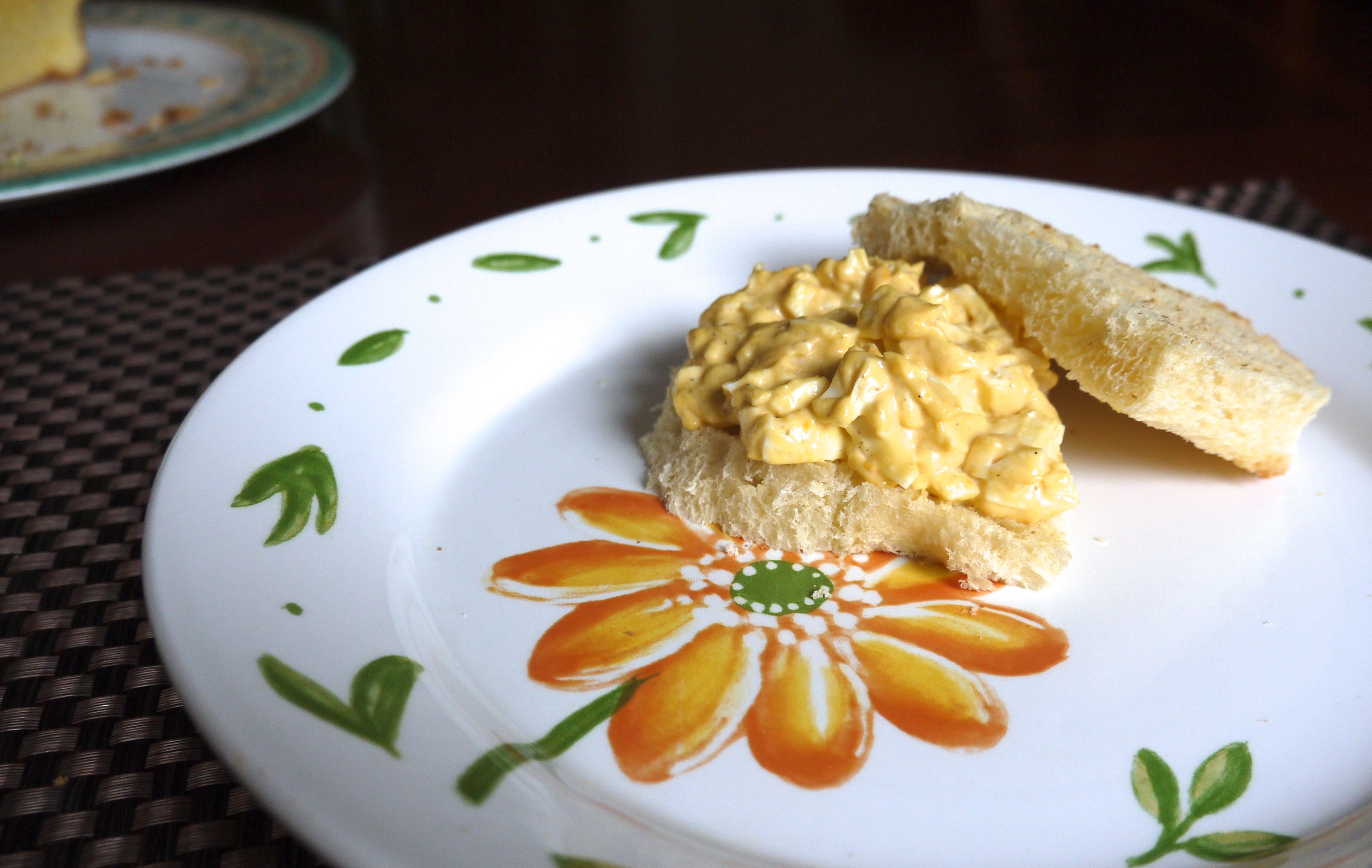 鸡蛋沙拉三明治