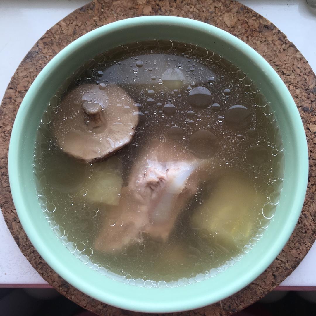 苹果猪软骨汤