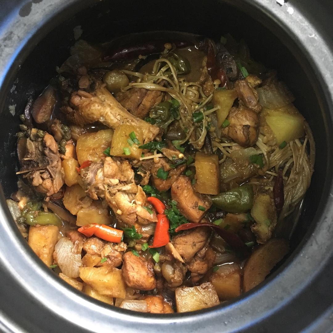 【黄焖鸡米饭】