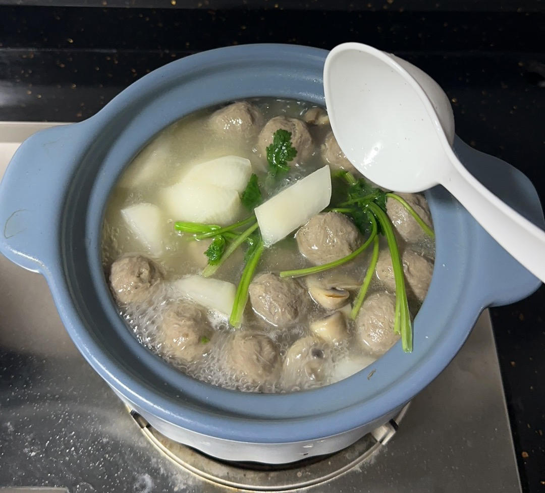 牛肉丸萝卜汤