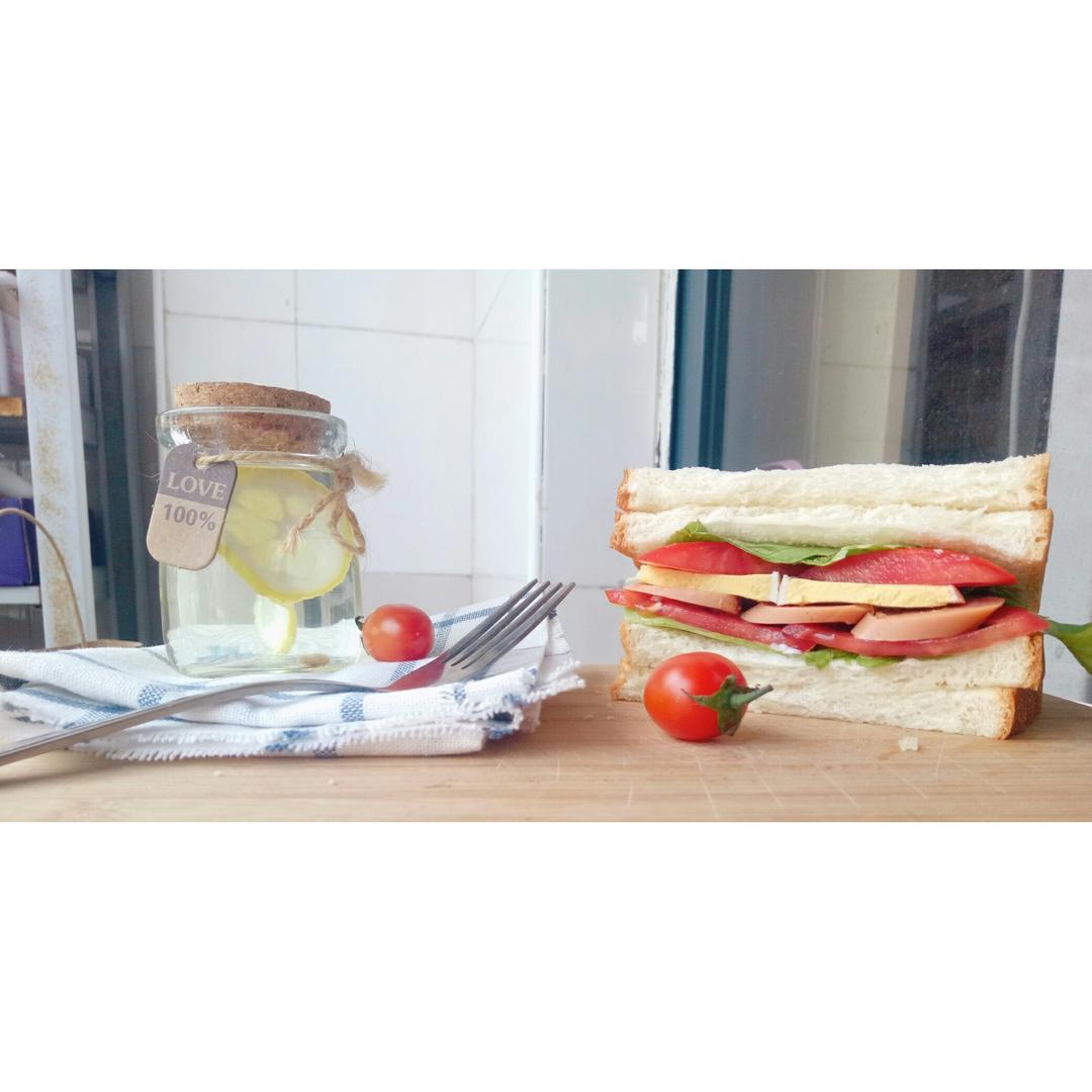 火腿芝士蛋三文治