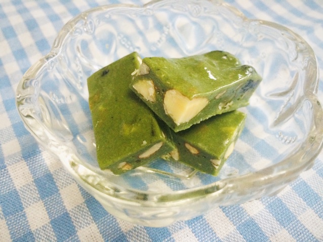 抹茶杏仁牛轧糖