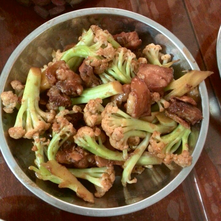 花菜炒肉片
