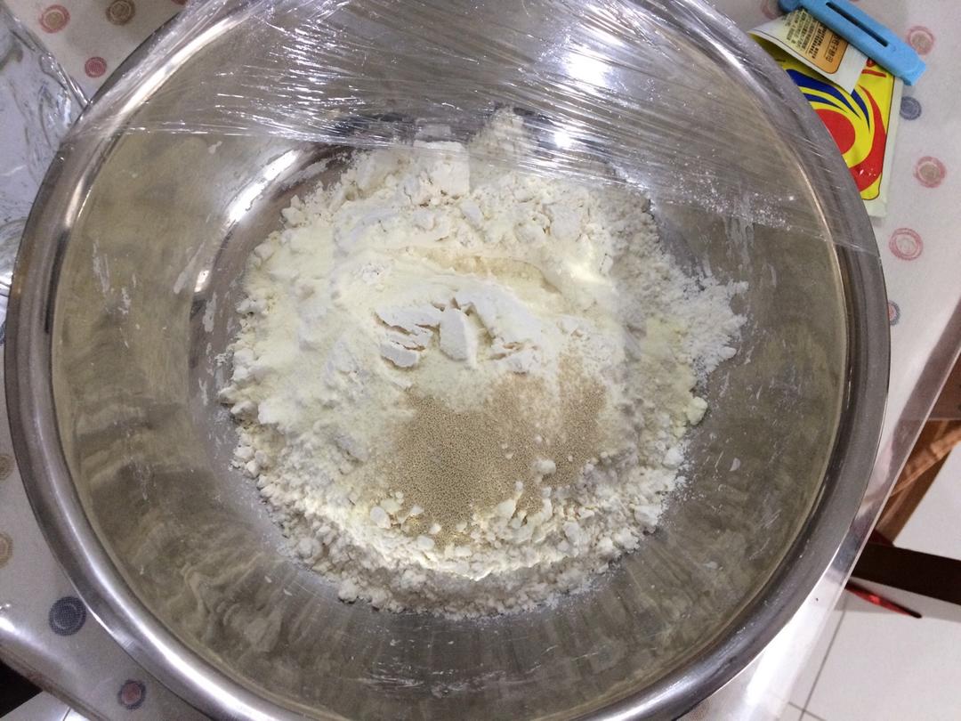 纯奶手撕吐司的做法 步骤1