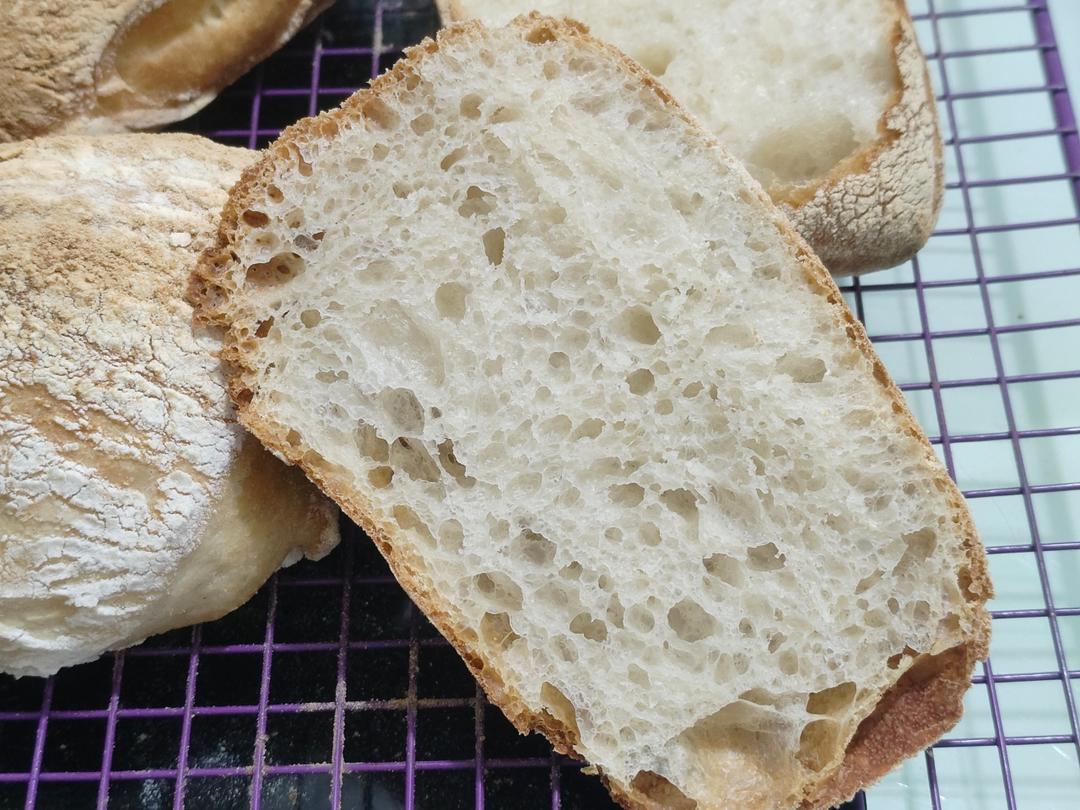 恰巴塔面包  Ciabatta