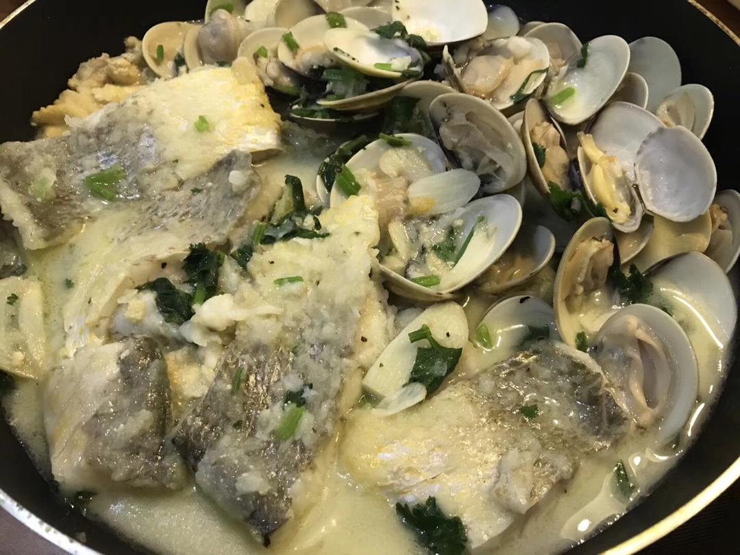 希腊风的蒜味黄鱼